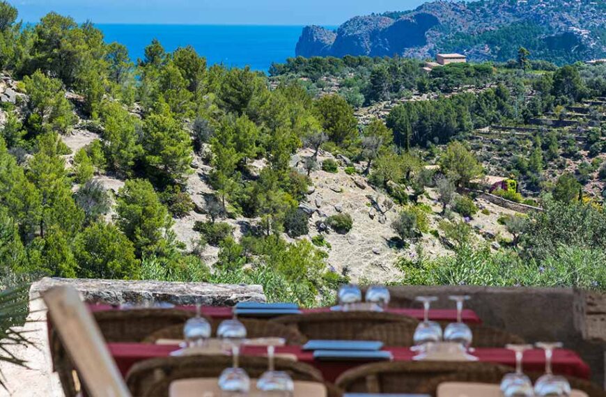 Mallorca Restaurant mit Blick aufs Meer